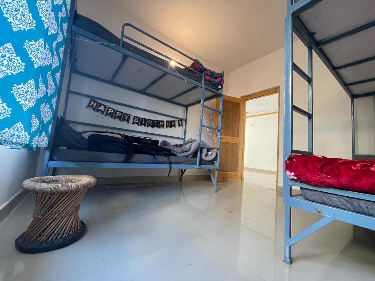 Bir Nest Hostel Exterior foto