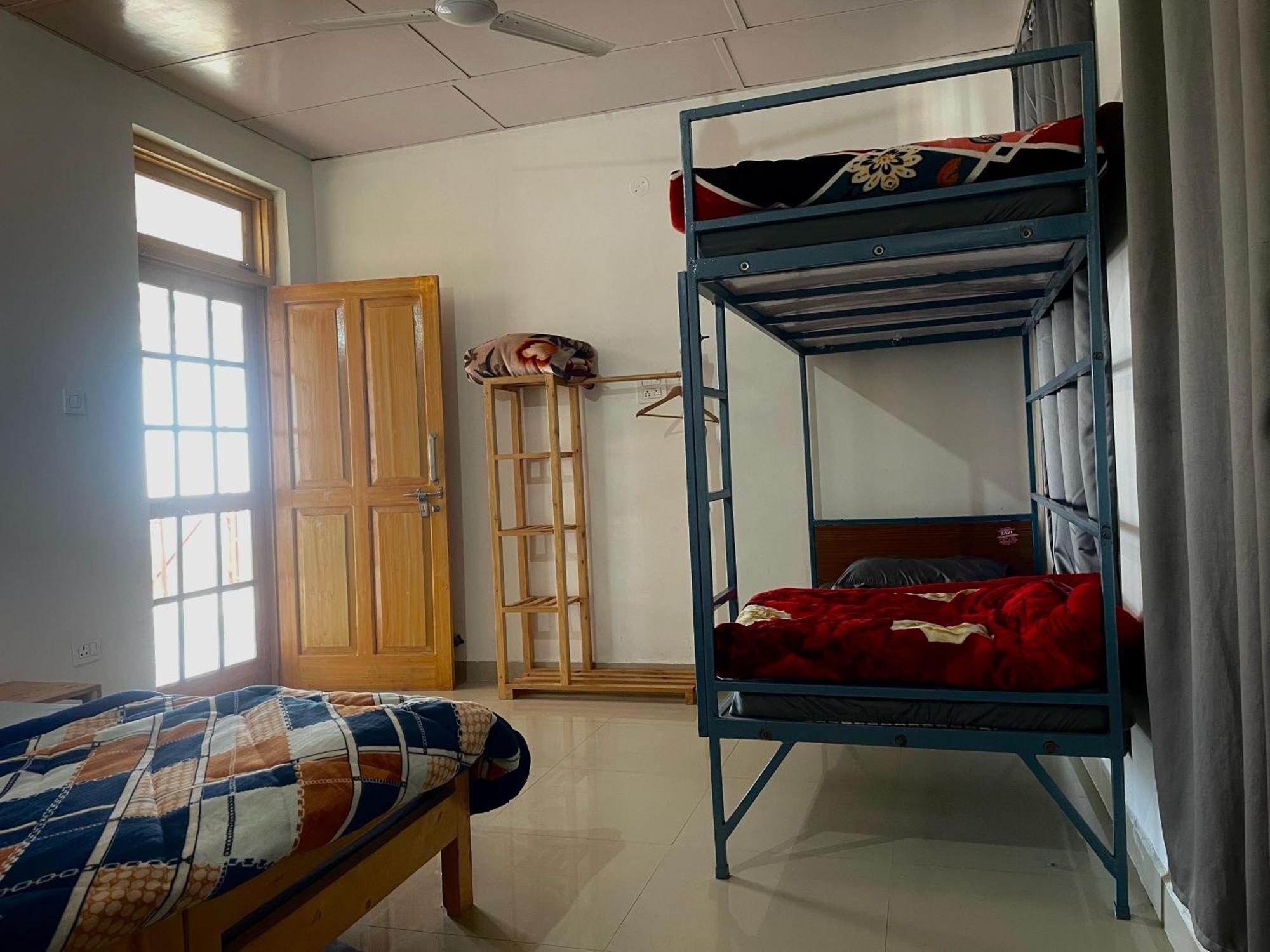 Bir Nest Hostel Exterior foto